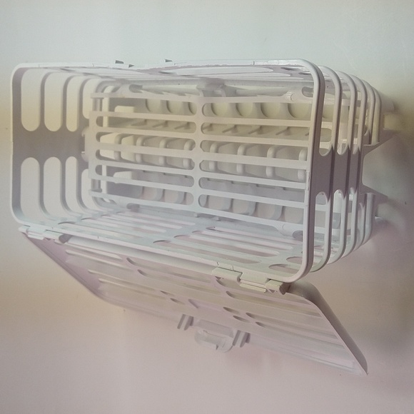 Munchkin High Capacity Dishwasher Basket for bottle nipples, soothers etc - Picture 2 of 3